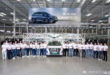 陆续交付 腾势D9首台量产车完成下线-深圳汽车网