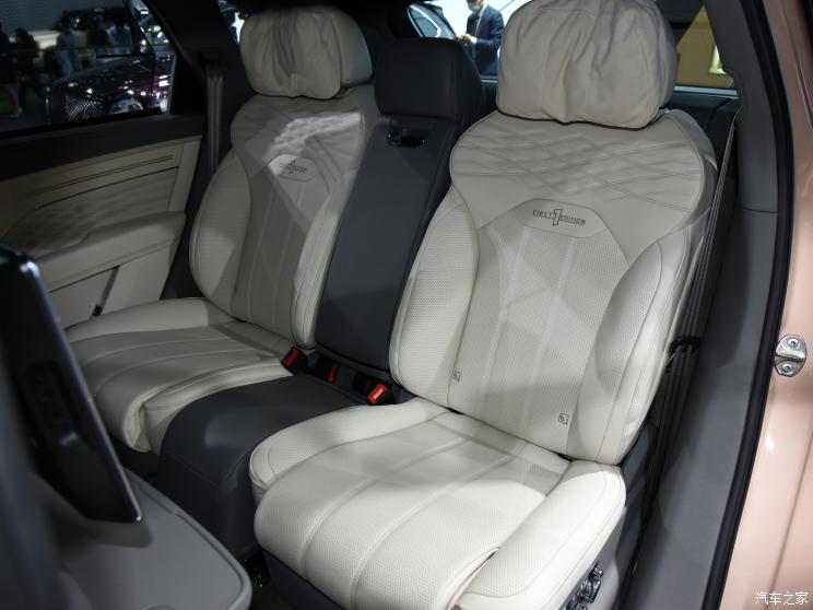 宾利 添越 2022款 4.0T V8 长轴距首发限量版 宾利 添越 2022款 4.0T V8 长轴距首发限量版