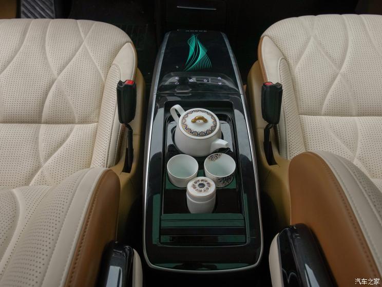 联合改装 iMAX8全家版 2023款 2.0T 全家挚爱版