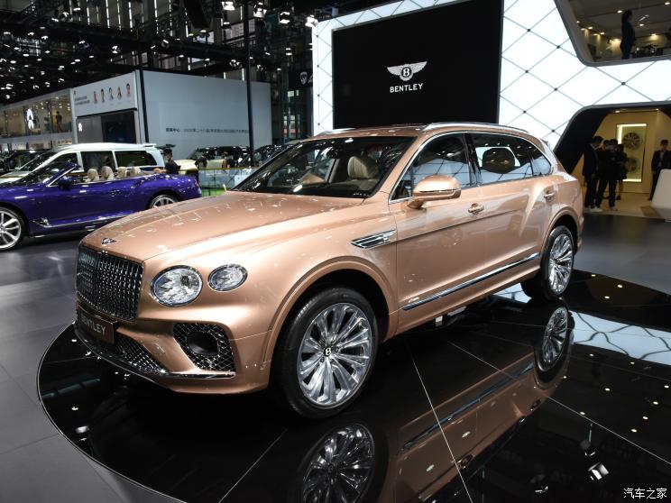 宾利 添越 2022款 4.0T V8 长轴距首发限量版 宾利 添越 2022款 4.0T V8 长轴距首发限量版