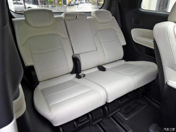 广汽乘用车 传祺M8 2023款 宗师系列 400T 自动旗舰