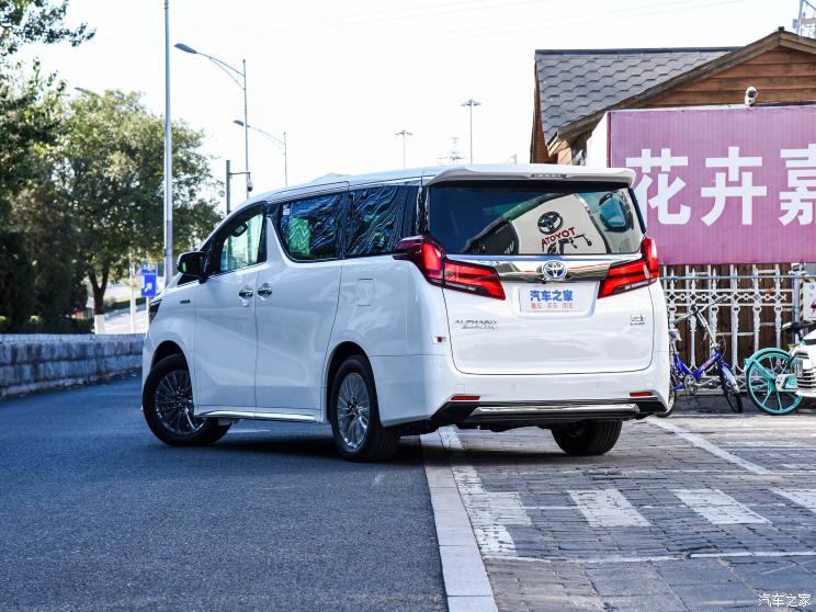 丰田(进口) 埃尔法 2023款 双擎 2.5L 臻享・黄金版