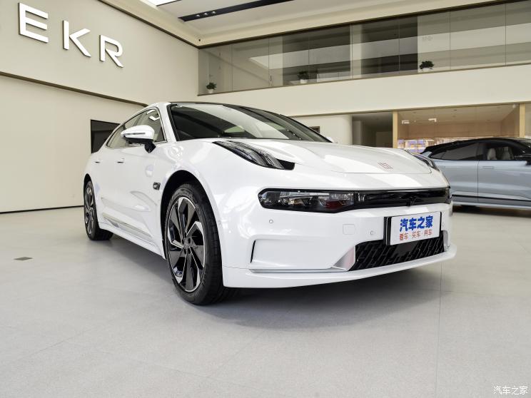 极氪 ZEEKR 001 2022款 长续航双电机 WE版 极氪 ZEEKR 001 2022款 长续航双电机 WE版