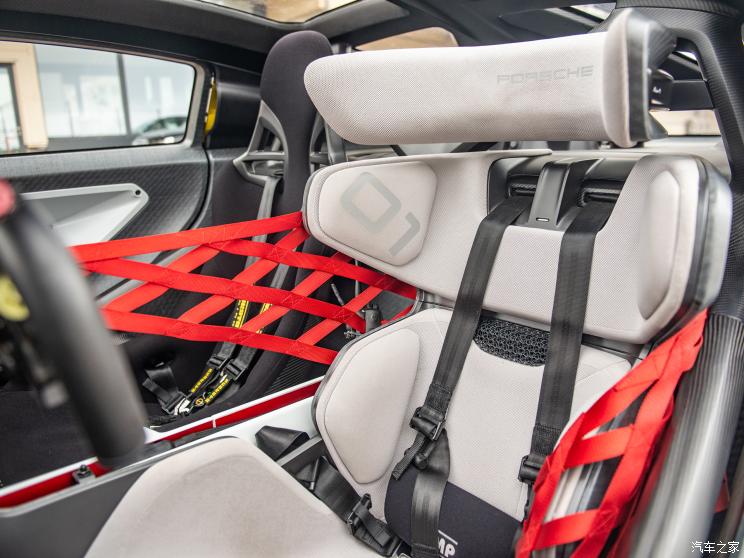 保时捷 Mission R 2021款 基本型