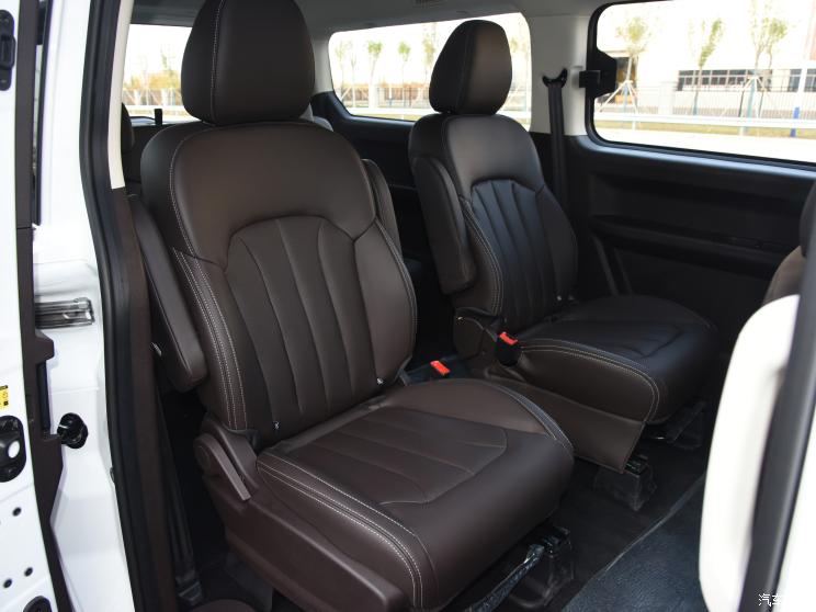 北京汽车制造厂 王牌M7 2022款 1.6L 长轴豪华型 7座 北京汽车制造厂 王牌M7 2022款 1.6L 长轴豪华型 7座