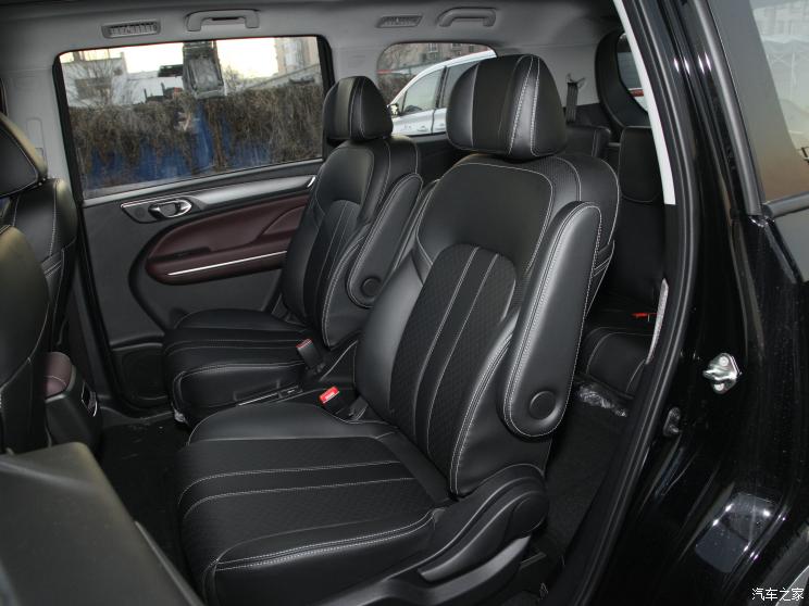 广汽乘用车 传祺M6 2021款 PRO 270T 自动尊享版 广汽乘用车 传祺M6 2021款 PRO 270T 自动尊享版