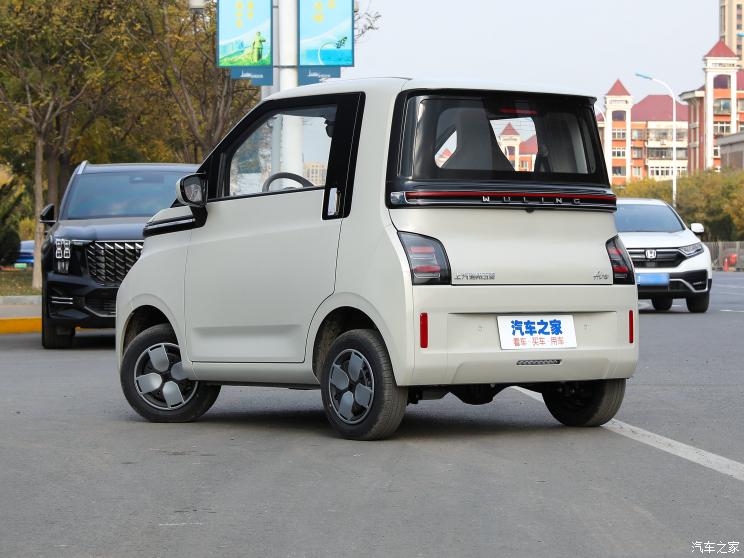 上汽通用五菱 五菱Air ev晴空 2023款 两座-进阶版 上汽通用五菱 五菱Air ev晴空 2023款 两座-进阶版