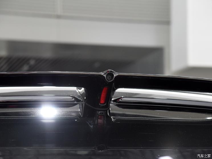 智己汽车 智己LS7 2023款 100kWh 四驱版 智己汽车 智己LS7 2023款 100kWh 四驱版