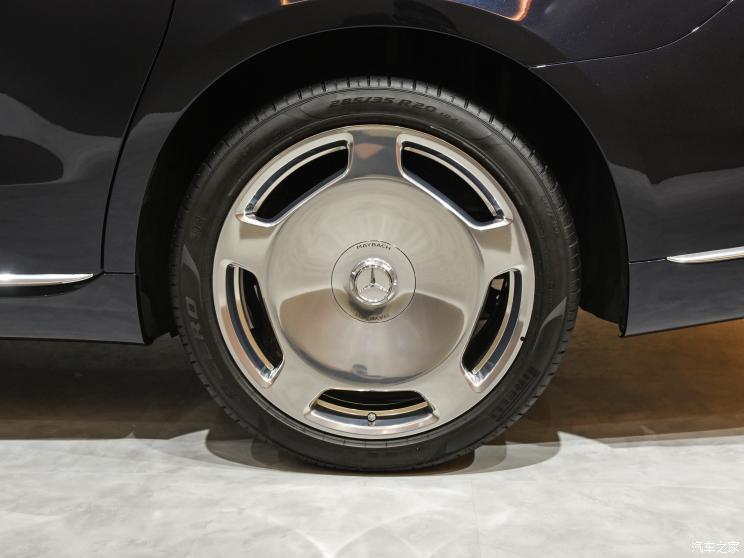 梅赛德斯-迈巴赫 迈巴赫S级 2023款 S 680 4MATIC 匠心高定首发版双色 梅赛德斯-迈巴赫 迈巴赫S级 2023款 S 680 4MATIC 匠心高定首发版双色