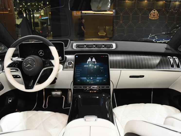 梅赛德斯-迈巴赫 迈巴赫S级 2022款 S 680 4MATIC 匠心高定首发版 梅赛德斯-迈巴赫 迈巴赫S级 2022款 S 680 4MATIC 匠心高定首发版