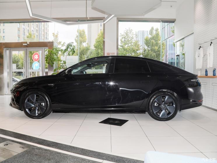 零跑汽车 零跑C01 2022款 后驱超长续航版 零跑汽车 零跑C01 2022款 后驱超长续航版