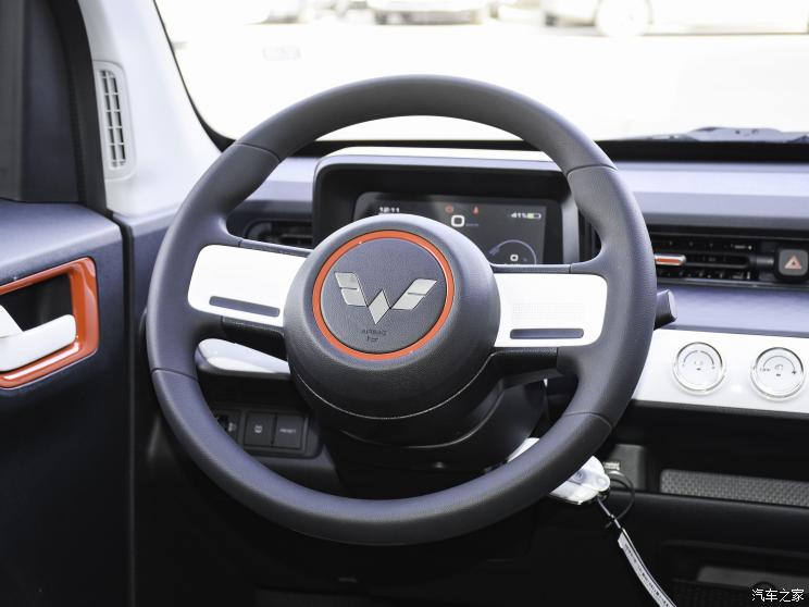 上汽通用五菱 宏光MINIEV 2022款 GAMEBOY 300km 竞速游侠限量版 上汽通用五菱 宏光MINIEV 2022款 GAMEBOY 300km 竞速游侠限量版