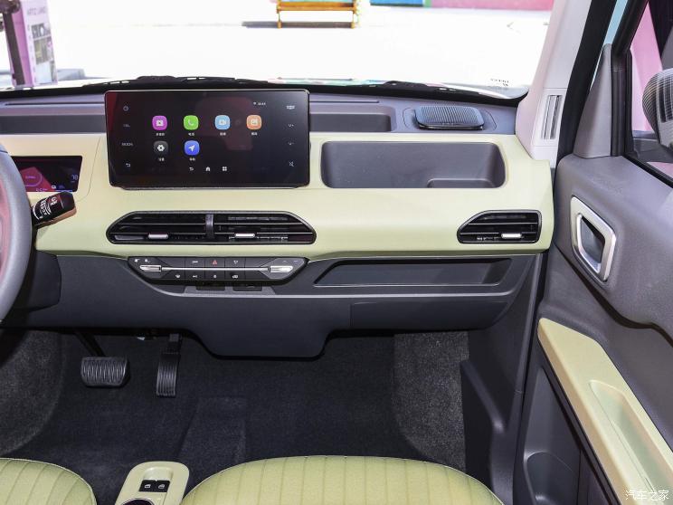 吉利汽车 熊猫mini 2023款 200km 耐力熊 吉利汽车 熊猫mini 2023款 200km 耐力熊