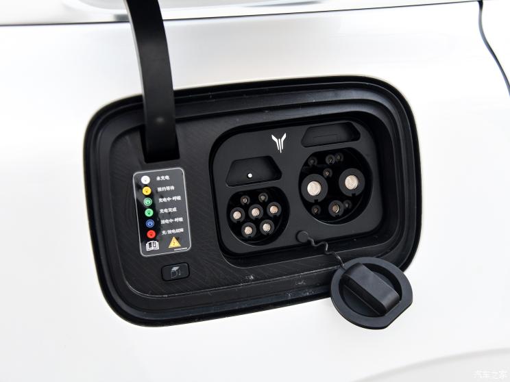 岚图汽车 岚图追光 2023款 长续航旗舰版 岚图汽车 岚图追光 2023款 长续航旗舰版