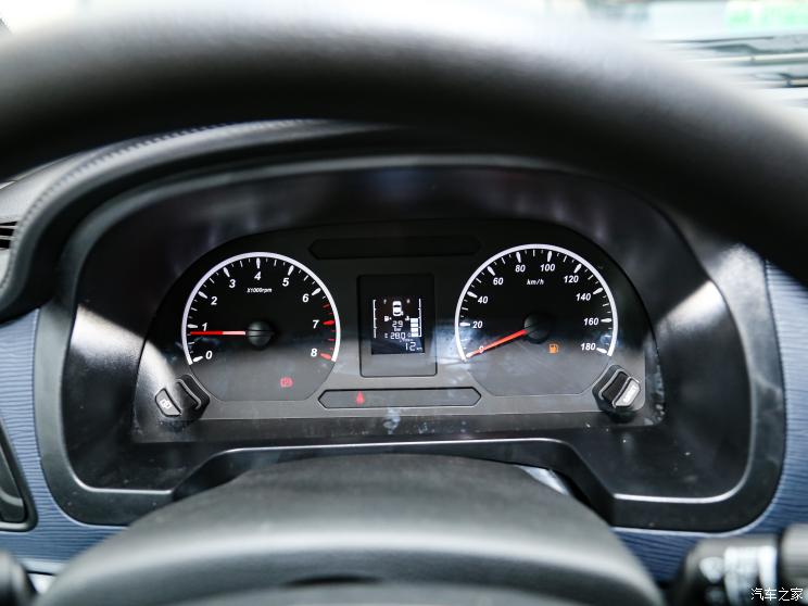 东风风行 菱智 2023款 M5L 1.6L 豪华型 7座 东风风行 菱智 2023款 M5L 1.6L 豪华型 7座