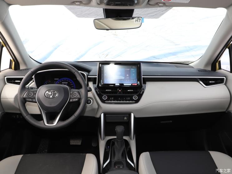 广汽丰田 锋兰达 2022款 2.0L CVT尊贵版 广汽丰田 锋兰达 2022款 2.0L CVT尊贵版