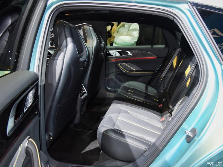 一汽红旗 红旗H6 2023款 2.0T 高配版 一汽红旗 红旗H6 2023款 2.0T 高配版