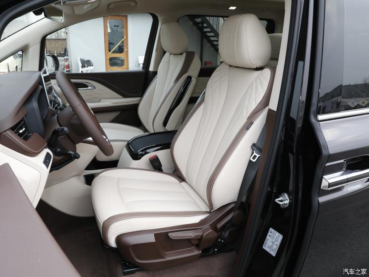 一汽奔腾 奔腾M9 2023款 2.0T 至尊型 一汽奔腾 奔腾M9 2023款 2.0T 至尊型