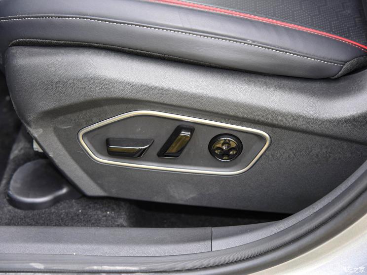 北京汽车 北京X7 2023款 1.5TD DCT尊享+版 北京汽车 北京X7 2023款 1.5TD DCT尊享+版