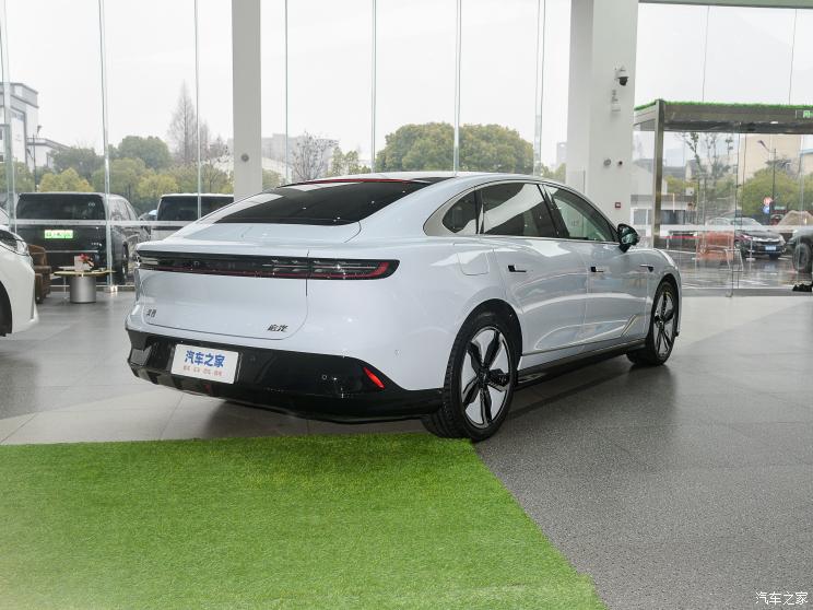 岚图汽车 岚图追光 2023款 旗舰版 岚图汽车 岚图追光 2023款 旗舰版