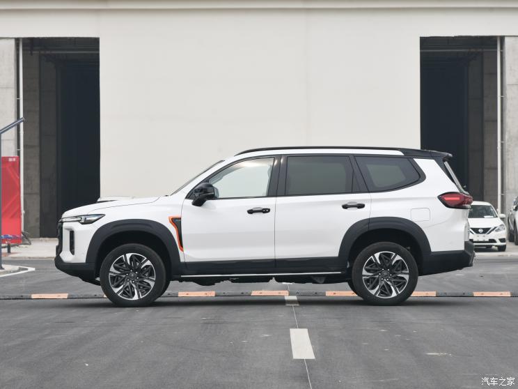 上汽大通 领地 2023款 2.0T 暴走旗舰版 6座 上汽大通 领地 2023款 2.0T 暴走旗舰版 6座