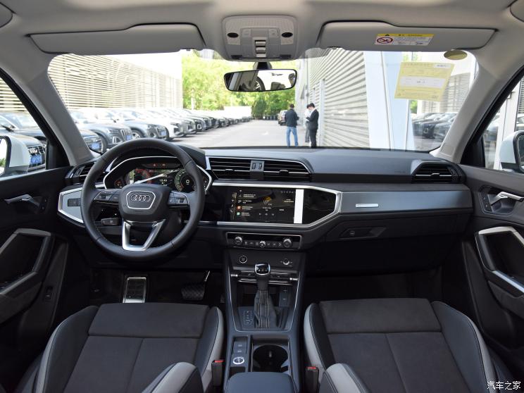 一汽奥迪 奥迪Q3 2023款 35 TFSI 时尚动感型(1.5T) 一汽奥迪 奥迪Q3 2023款 35 TFSI 时尚动感型(1.5T)