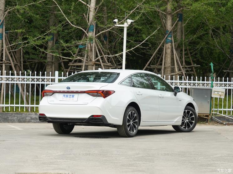 一汽丰田 亚洲龙 2023款 双擎 2.5L XLE进取版 一汽丰田 亚洲龙 2023款 双擎 2.5L XLE进取版