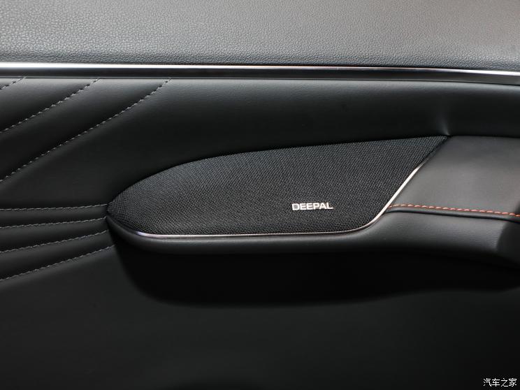 深蓝汽车 深蓝S7 2023款 纯电低配版 深蓝汽车 深蓝S7 2023款 纯电低配版