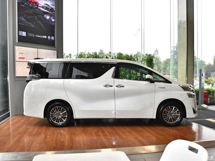 丰田(进口) 威尔法 2023款 皇冠 双擎 2.5L HV豪华版 丰田(进口) 威尔法 2023款 皇冠 双擎 2.5L HV豪华版