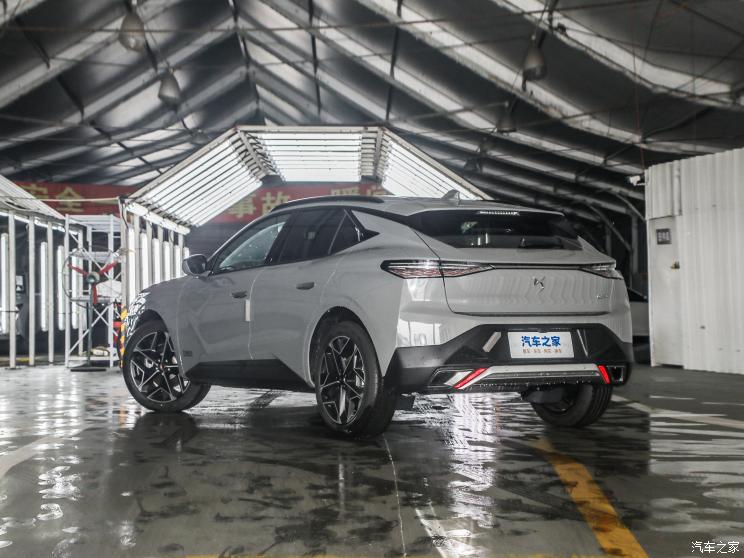 DS(进口) DS 4 2023款 1.6T 基本型 DS(进口) DS 4 2023款 1.6T 基本型