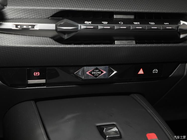 DS(进口) DS 4 2023款 1.6T 基本型 DS(进口) DS 4 2023款 1.6T 基本型