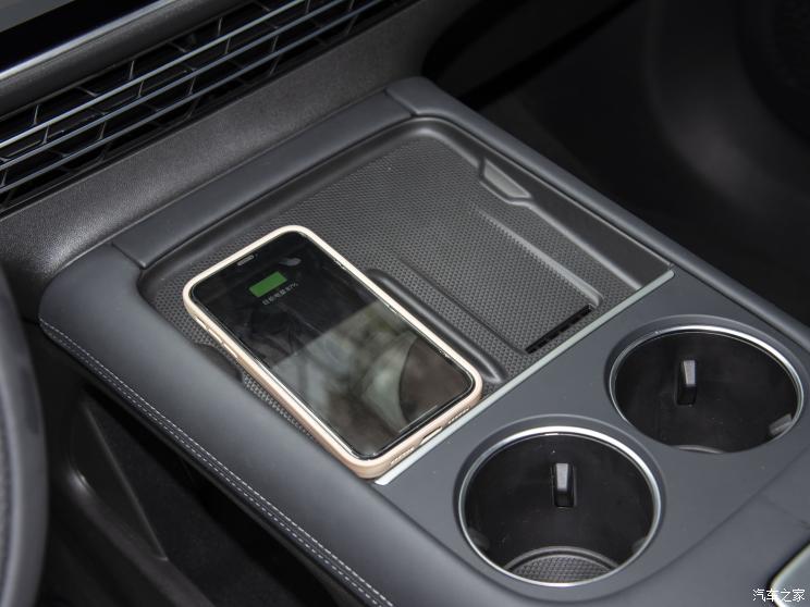 小鹏汽车 小鹏G6 2023款 四驱版 小鹏汽车 小鹏G6 2023款 四驱版