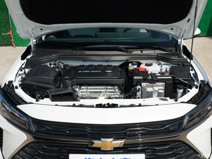 上汽通用雪佛兰 科鲁泽 2024款 1.5L 双离合悦享版 上汽通用雪佛兰 科鲁泽 2024款 1.5L 双离合悦享版