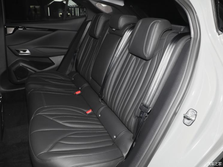 DS(进口) DS 4 2023款 1.6T 基本型 DS(进口) DS 4 2023款 1.6T 基本型