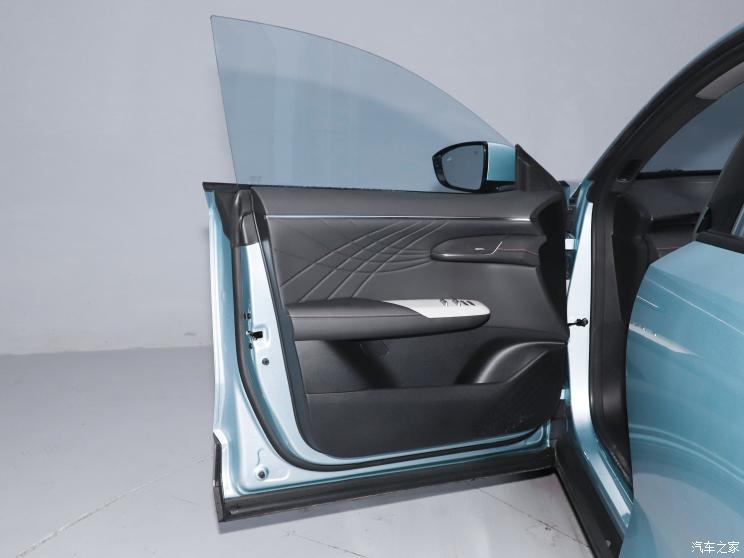 深蓝汽车 深蓝S7 2023款 纯电顶配版 深蓝汽车 深蓝S7 2023款 纯电顶配版