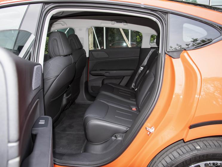 小鹏汽车 小鹏G6 2023款 四驱版 小鹏汽车 小鹏G6 2023款 四驱版