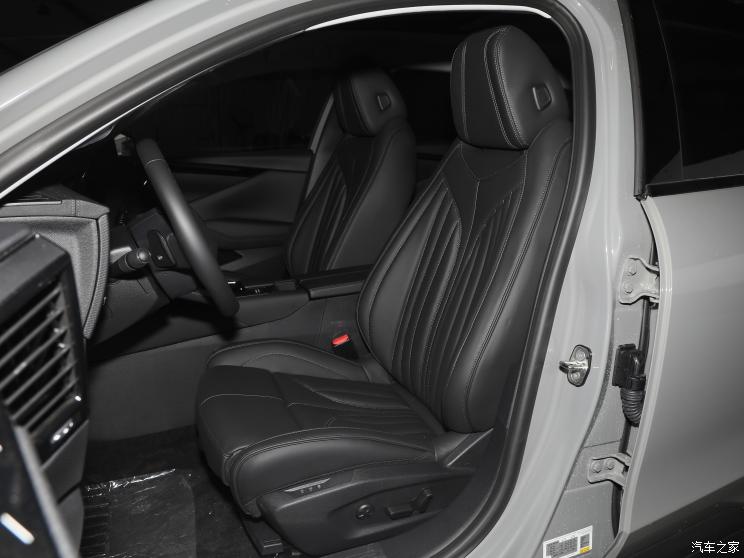 DS(进口) DS 4 2023款 1.6T 基本型 DS(进口) DS 4 2023款 1.6T 基本型