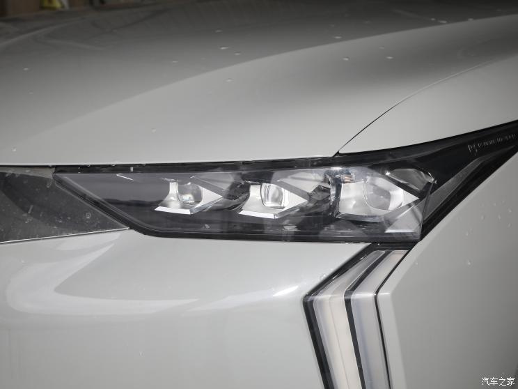 DS(进口) DS 4 2023款 1.6T 基本型 DS(进口) DS 4 2023款 1.6T 基本型