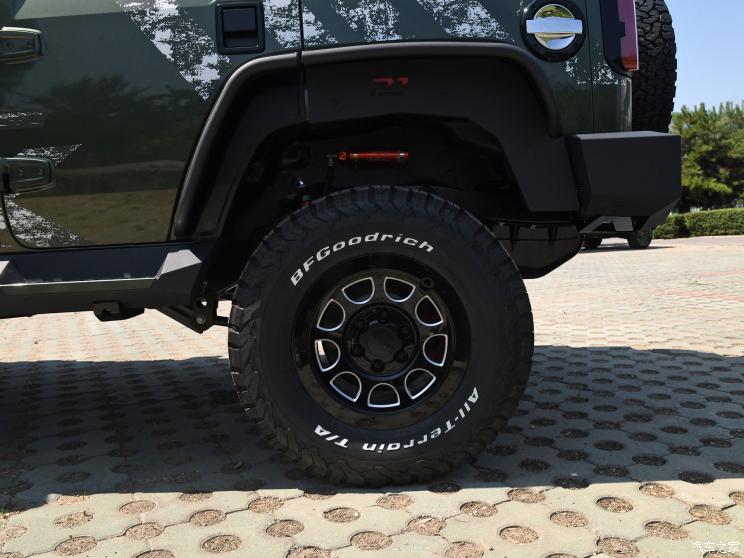 北京越野 北京BJ40 2020款 2.3T 自动四驱雨林穿越版 北京越野 北京BJ40 2020款 2.3T 自动四驱雨林穿越版