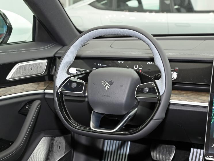 合众汽车 哪吒S 2023款 纯电 520km 后驱Lite版 合众汽车 哪吒S 2023款 纯电 520km 后驱Lite版