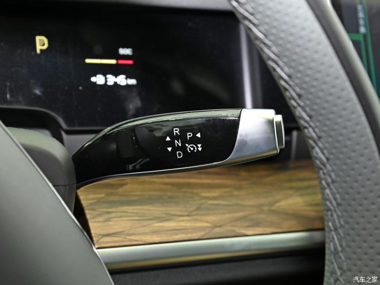 合众汽车 哪吒S 2023款 纯电 520km 后驱Lite版 合众汽车 哪吒S 2023款 纯电 520km 后驱Lite版