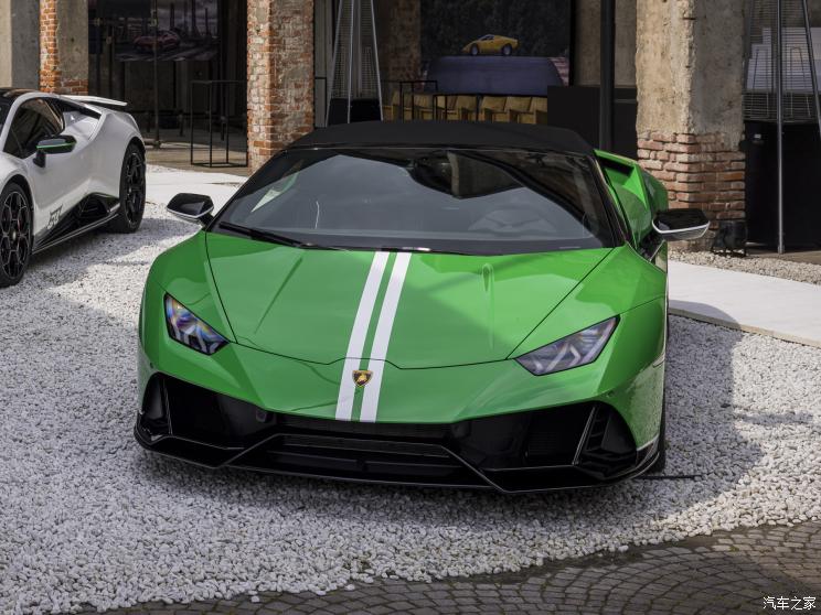 兰博基尼 Huracán 2023款 Huracán EVO Spyder 60th Anniversary 兰博基尼 Huracán 2023款 Huracán EVO Spyder 60th Anniversary