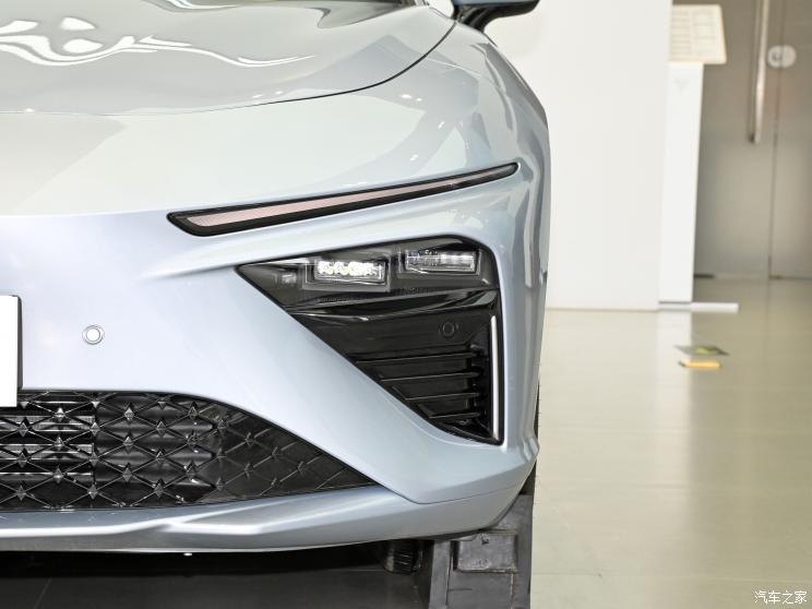 合众汽车 哪吒S 2023款 纯电 520km 后驱版 合众汽车 哪吒S 2023款 纯电 520km 后驱版