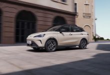 外观焕新 新款哪吒V正式定名哪吒AYA-深圳汽车网