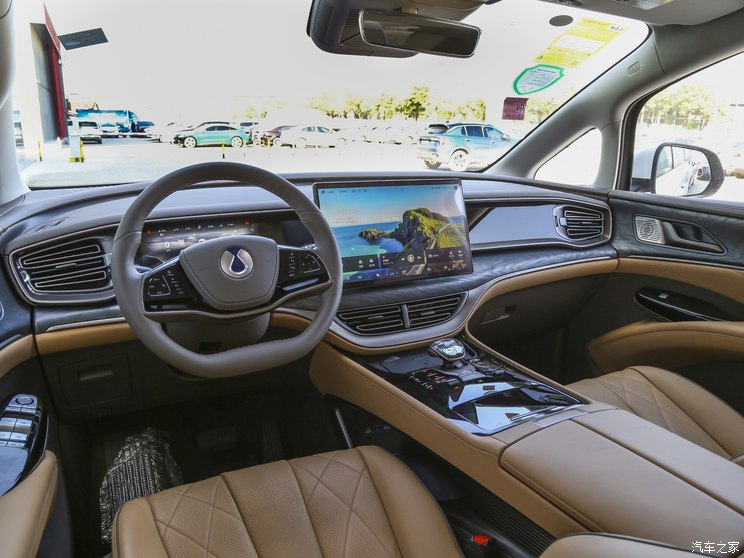 腾势汽车 腾势D9 2022款 DM-i 1040 尊贵型 腾势汽车 腾势D9 2022款 DM-i 1040 尊贵型