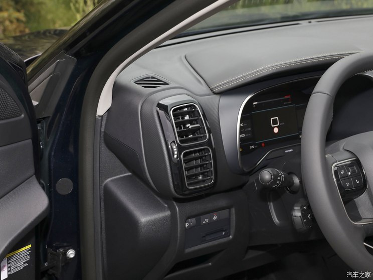 东风雪铁龙 天逸 C5 AIRCROSS 2023款 400THP 纵擎版 东风雪铁龙 天逸 C5 AIRCROSS 2023款 400THP 纵擎版