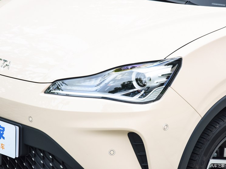 合众汽车 哪吒AYA 2023款 基本型 合众汽车 哪吒AYA 2023款 基本型