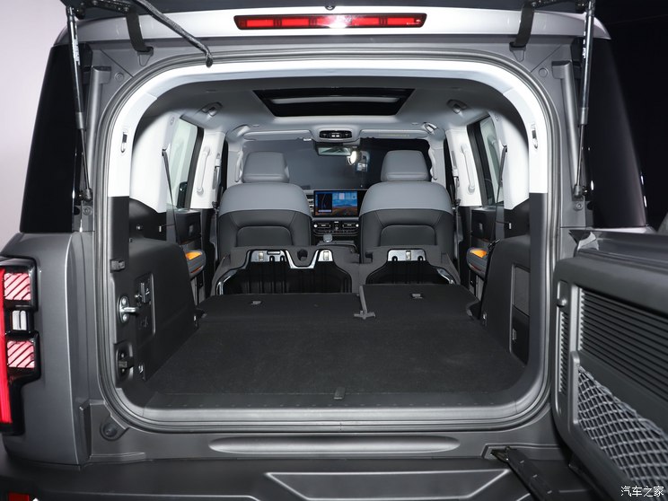 北京越野 北京BJ40 2024款 基本型 北京越野 北京BJ40 2024款 基本型