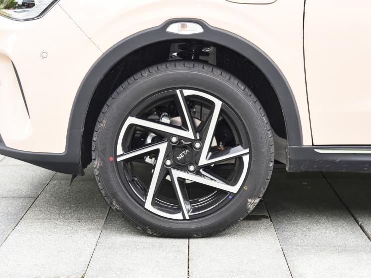 合众汽车 哪吒AYA 2023款 基本型 合众汽车 哪吒AYA 2023款 基本型