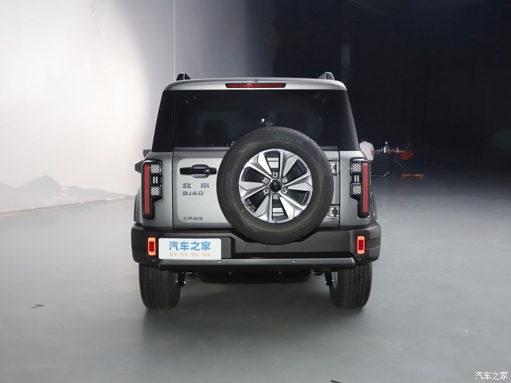 北京越野 北京BJ40 2024款 基本型 北京越野 北京BJ40 2024款 基本型
